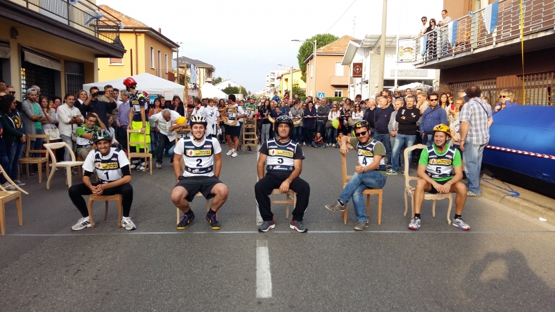 2015 - Festa Cabiate - prima batteria corridori Cursa cun la Cadrega